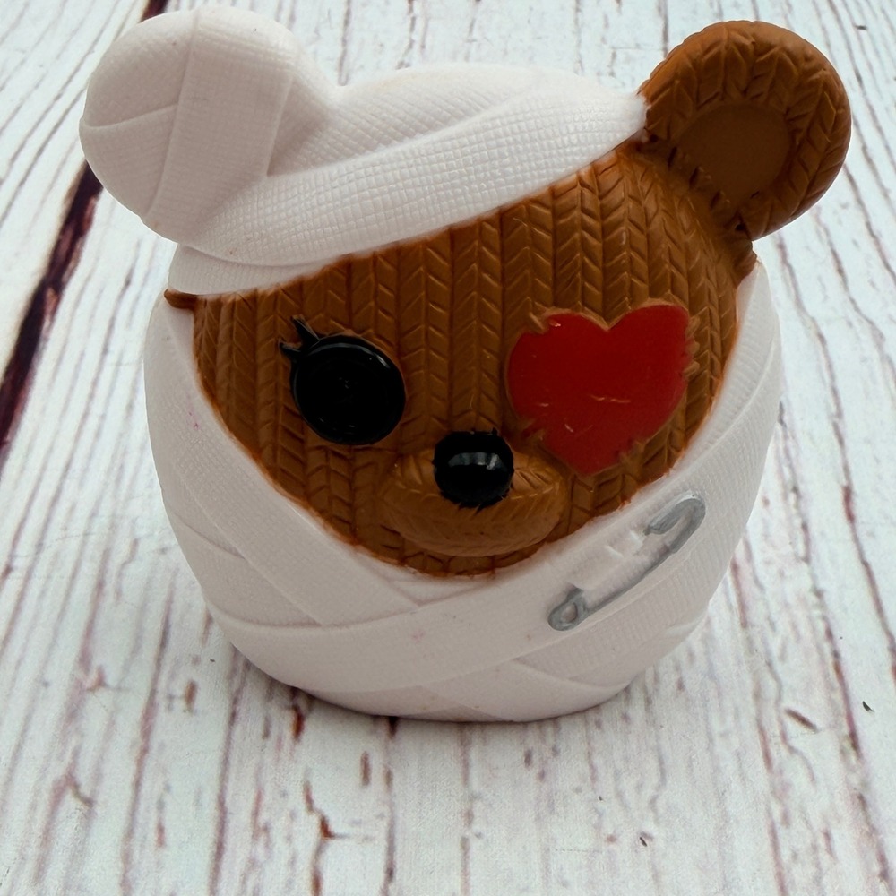 2011 MGA Lalaloopsy Sew‎ Healthy Bear Pet Figure Brown White Bandages Heart 3in